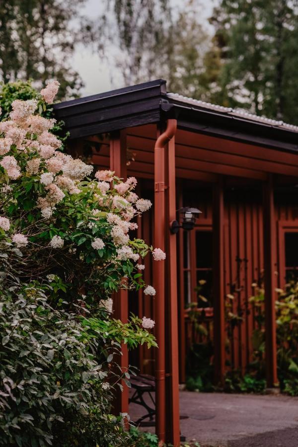 Stiftsgarden Tallnaes Скиллингарюд Экстерьер фото