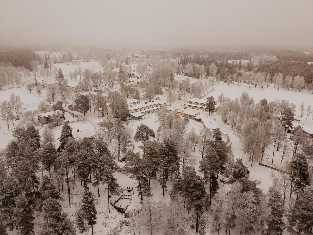 Stiftsgarden Tallnaes Скиллингарюд Экстерьер фото